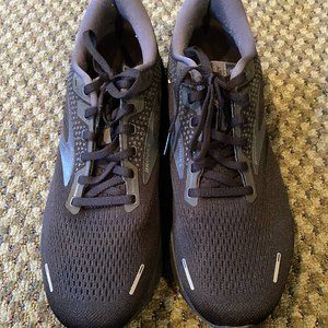 Brooks Ghost 14 size 11.5